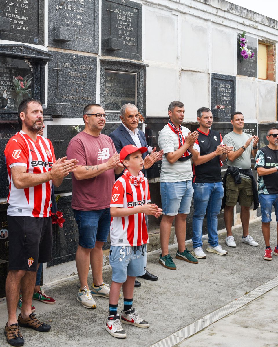 Real Sporting (@realsporting) on Twitter photo El Club ha acompañado a la <a href="/AsocLopez1905/">Asoc. Anselmo López</a>, este 1 de julio, en la ofrenda floral a nuestro fundador en el 120 Aniversario del #RealSporting. El Club ha acompañado a la <a href="/AsocLopez1905/">Asoc. Anselmo López</a>, este 1 de julio, en la ofrenda floral a nuestro fundador en el 120 Aniversario del #RealSporting.
