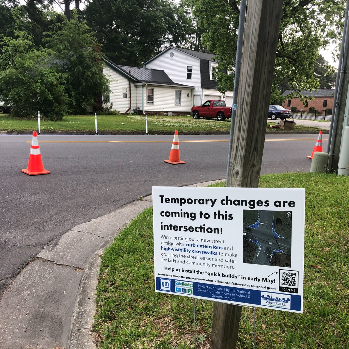 This new case study from <a href="/pedbikeinfo/">PBIC</a> highlights how <a href="/wintervillenc/">Town of Winterville</a> used quick-build strategies to improve safety near schools: pedbikeinfo.org/resources/reso…