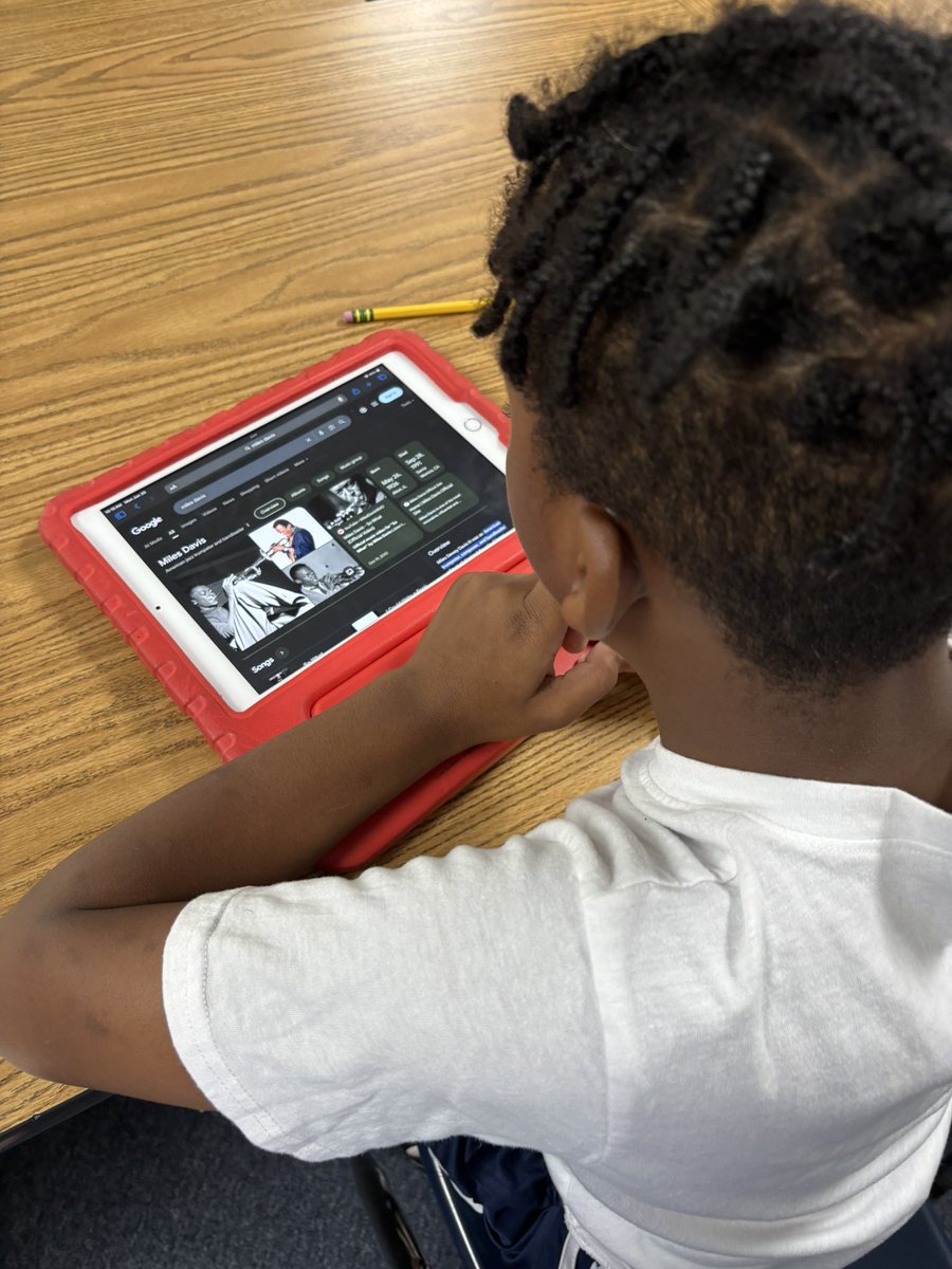 Karen Wood tweet media