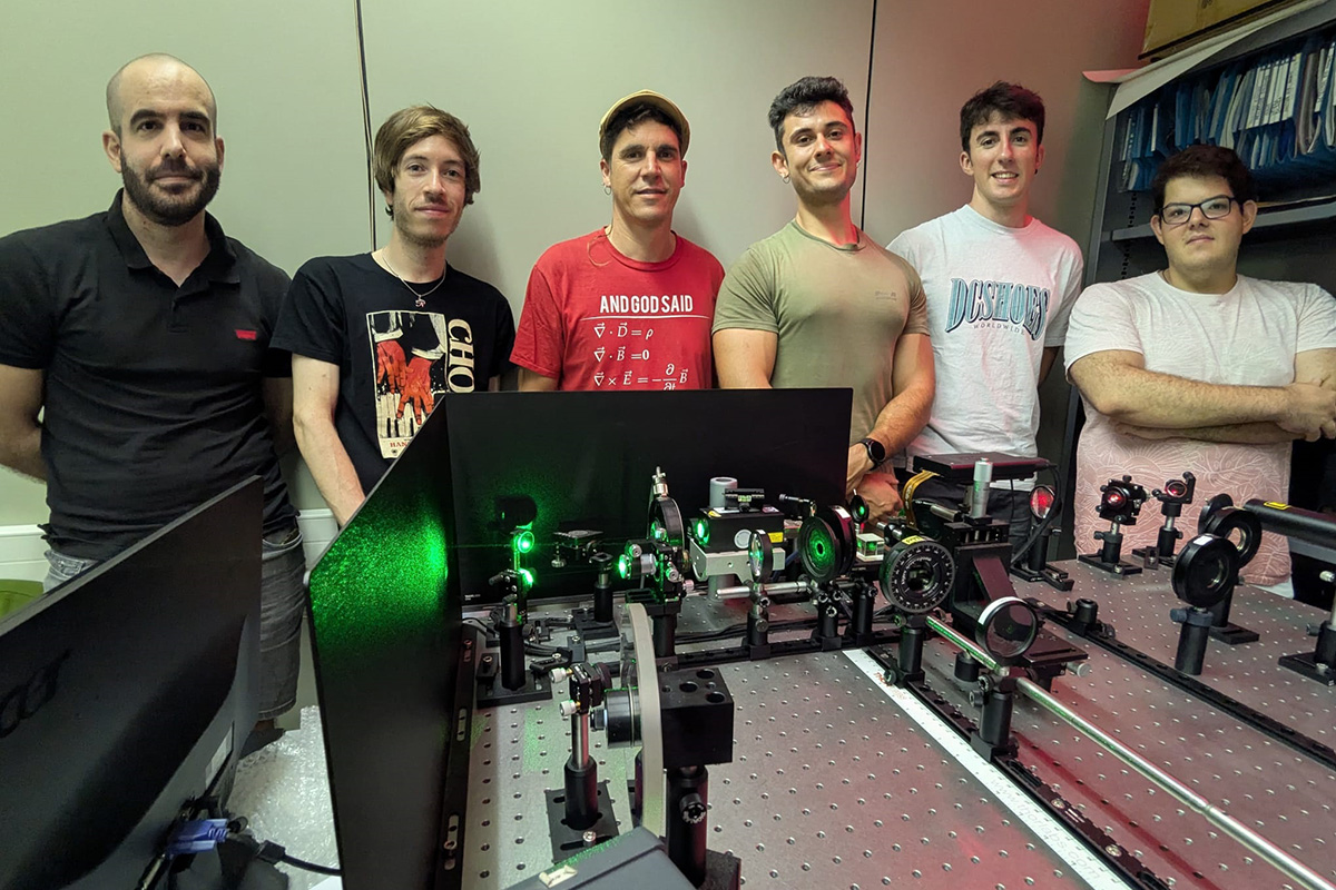 ⚪ Diseñan lentes multifocales más precisas gracias a la #IA f.mtr.cool/dfkowbbkay

De gran utilidad en cirugía intraocular, en microscopia de rayos X y en el desarrollo de sensores.

Desarrolladas por el Grupo de Holografía y Procesado Óptico de la Universidad de Alicante.