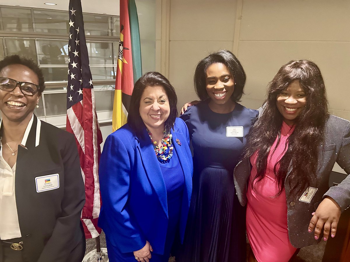 EBII Group (@groupebii) on Twitter photo EBII Group was honored to join a private reception honoring H.E. Alfredo Fabião Nuvunga, Mozambique’s Ambassador to the U.S.
Hosted by @WIPG_DC & <a href="/WTCDC/">WTCDC</a> — aligned with our mission to de-risk and spotlight investment opportunities in Mozambique. 🇲🇿🤝🇺🇸 EBII Group was honored to join a private reception honoring H.E. Alfredo Fabião Nuvunga, Mozambique’s Ambassador to the U.S.
Hosted by @WIPG_DC & <a href="/WTCDC/">WTCDC</a> — aligned with our mission to de-risk and spotlight investment opportunities in Mozambique. 🇲🇿🤝🇺🇸