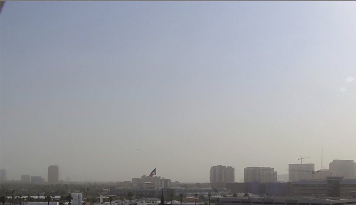 Yuck! Windblown dust has settled over parts of Arizona this morning, including the Valley. There are a few High Pollution Advisories in effect today for PM10 (dust) and PM2.5 (smoke). Limit your time outside, if possible. 

Forecasts ➡️ azdeq.gov/forecast

#BlowingDust #AZwx