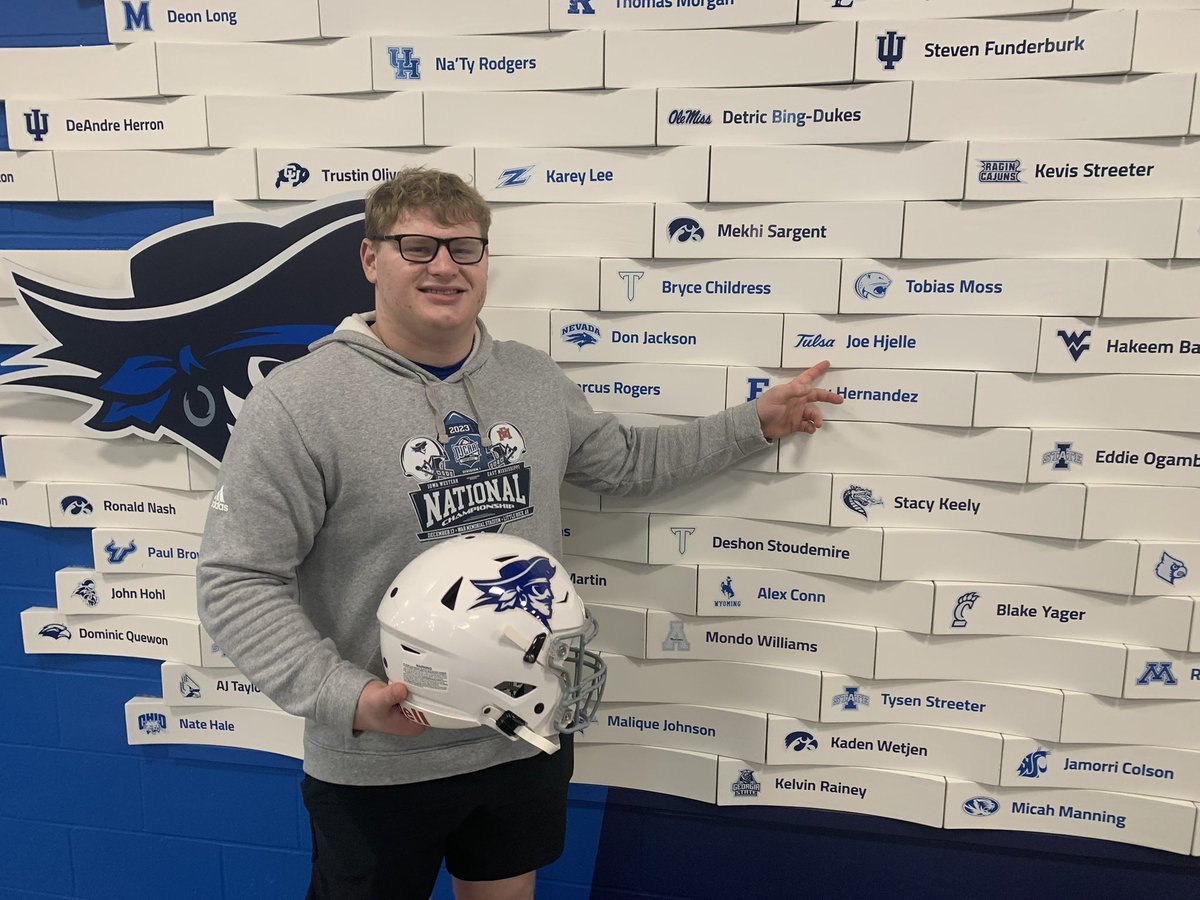 CoachAaronTerry's tweet image. You write your own story in life, leave your legacy! Love getting former players back to see their name on the wall. #DLineU #SailsUp