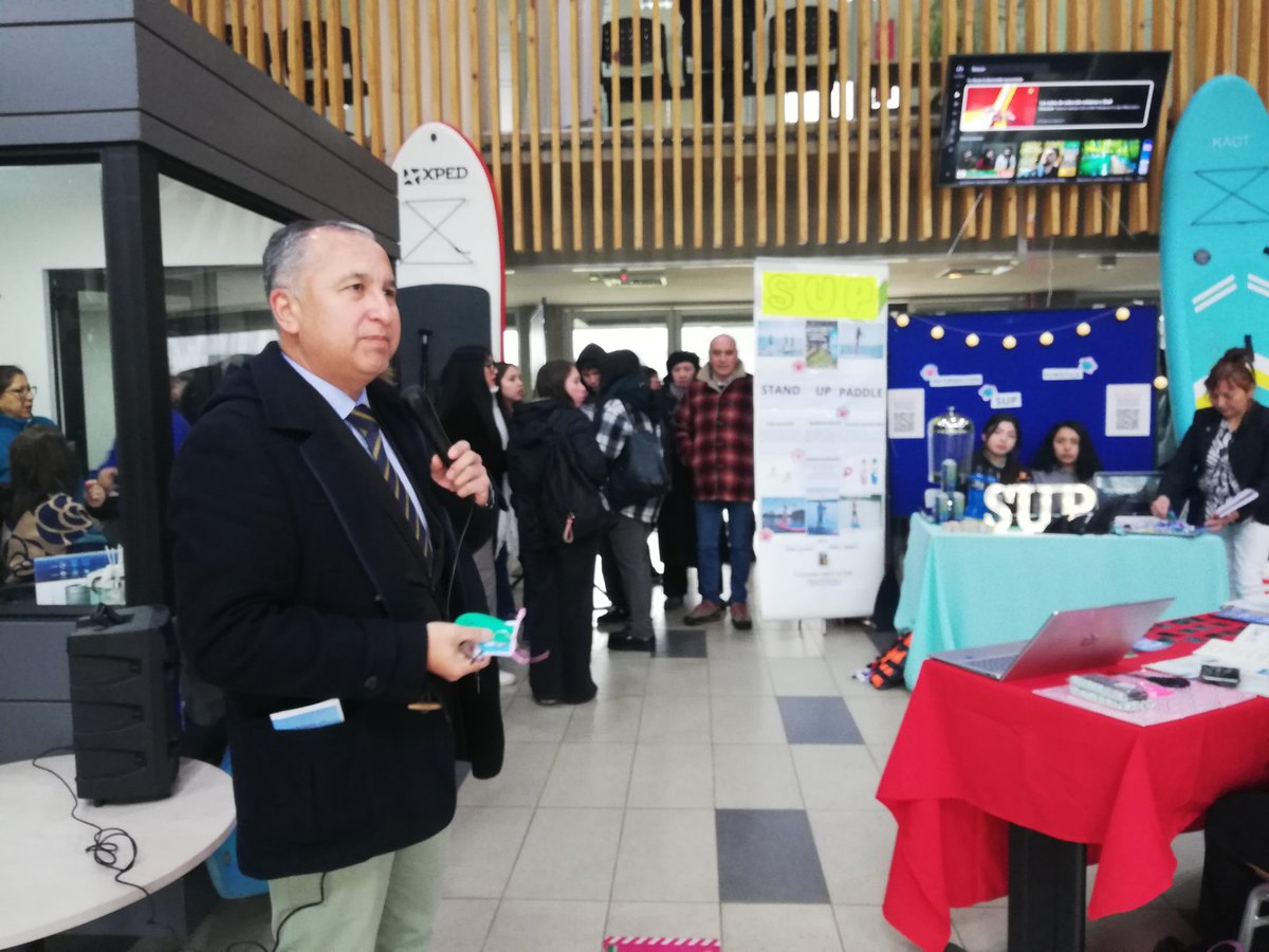 Facea UACh (@faceauach) on Twitter photo Estudiantes de primer año de Administración de Empresas de Turismo de la <a href="/UAustraldeChile/">Universidad Austral de Chile</a> hoy participan en "Adrenalina Viajera": una muestra de deporte aventura en la cual destacan los atractivos del país y las alternativas para este invierno. Estudiantes de primer año de Administración de Empresas de Turismo de la <a href="/UAustraldeChile/">Universidad Austral de Chile</a> hoy participan en "Adrenalina Viajera": una muestra de deporte aventura en la cual destacan los atractivos del país y las alternativas para este invierno.