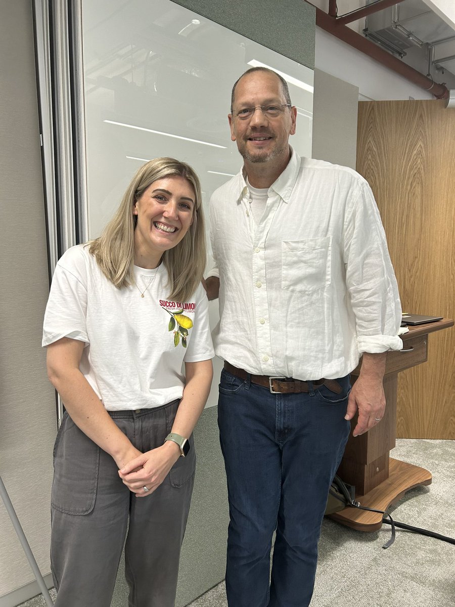 MrsWaite872's tweet photo. They say you should never meet your idols but @Doug_Lemov absolutely did not disappoint today! #TheScienceofReading #EdCity #London #TeamTrinity What a day! ๐คฉ๐ฅฐ @TrinityAcadStE https://t.co/7GqgwQfb3U