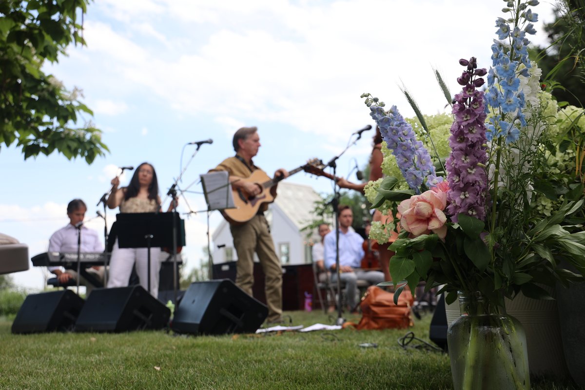 Our Midsummer Dinner Concert was such a dream - beautiful scenery, delicious food and drinks, breathtaking music, and wonderful company. Thank you to Slupik MiniFarm, Rebecca Folsom, our musicians and of course all of our fabulous guests for making this a night to remember!