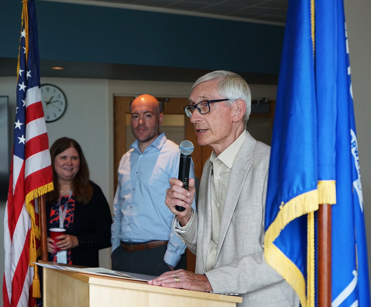 WisconsinDOA's tweet image. We were thrilled to welcome @GovEvers to the Administration building yesterday! He met with Secretary Blumenfeld, @wisconsinoci Commissioner Houdek and staff, and celebrated the incredible work of our state employees. Thank you, Governor, for your visit and support! #WeAreDOA