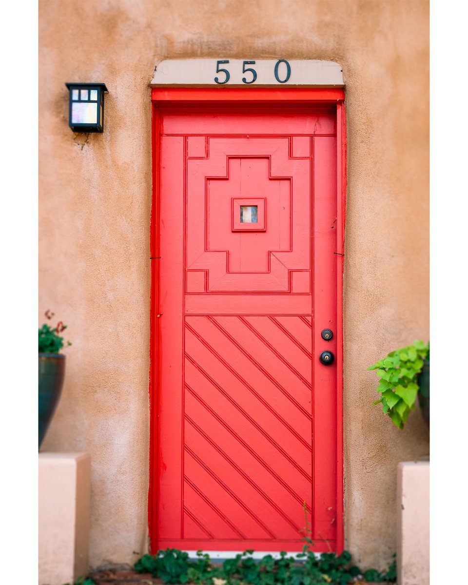 Be bold, just like #SantaFeDoorways

📸 @gogarza
