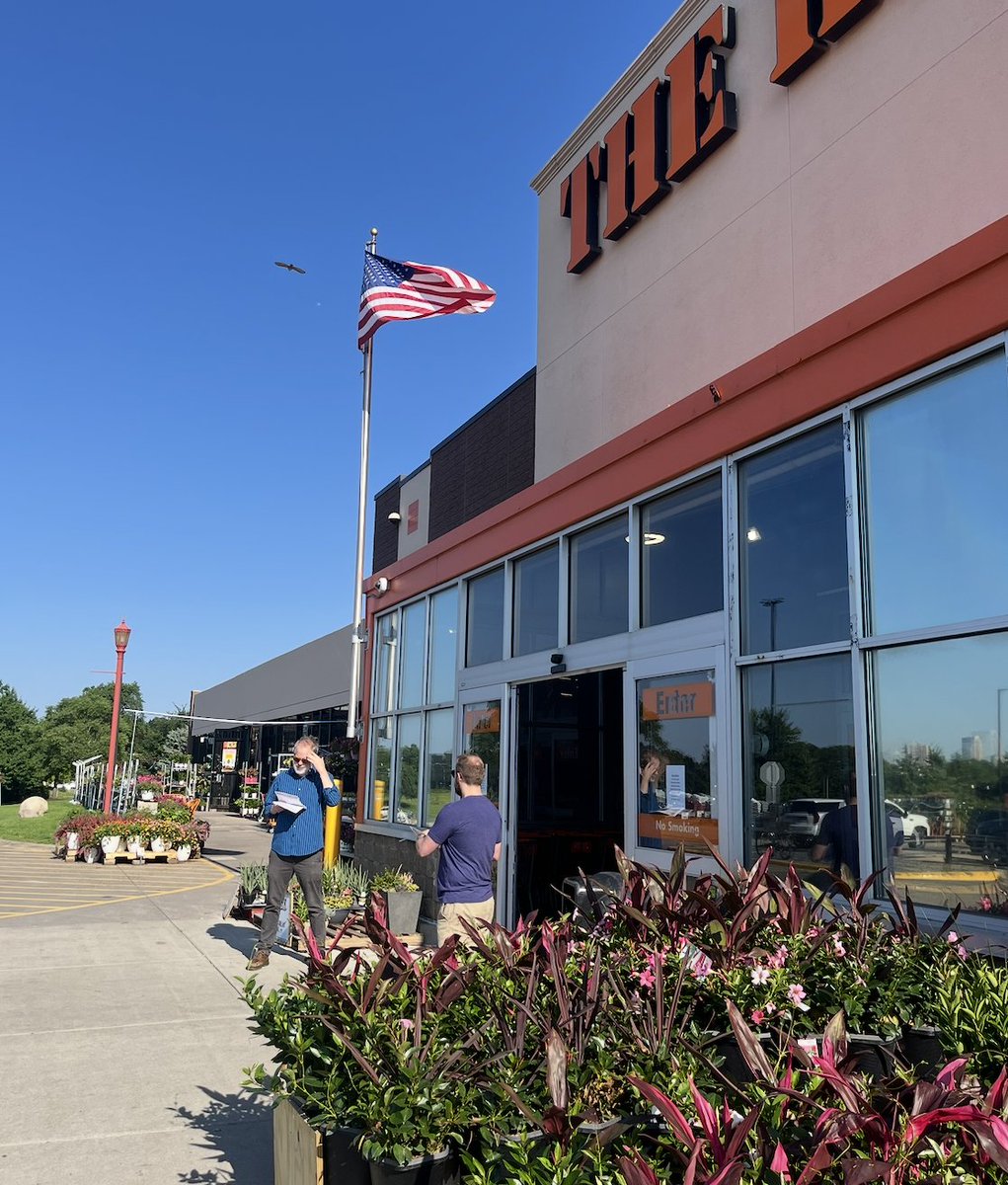 SEIU26's tweet image. Trump Admin official Stephen Miller asked ICE: “Why aren’t you at Home Depot?”
Now they are. Today, in Minneapolis, we were as well.
Today we joined a nationwide day of action to spread important Know Your Rights info to keep our neighbors safe. #SolidaritySummer