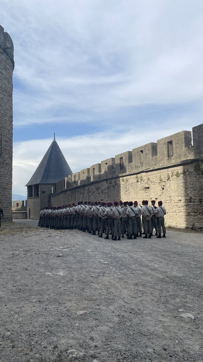 _chan_and_chan's tweet image. カルカソンヌのお城来ました〜🏰
最後にはかわいい仲間も増えたよ🍬
