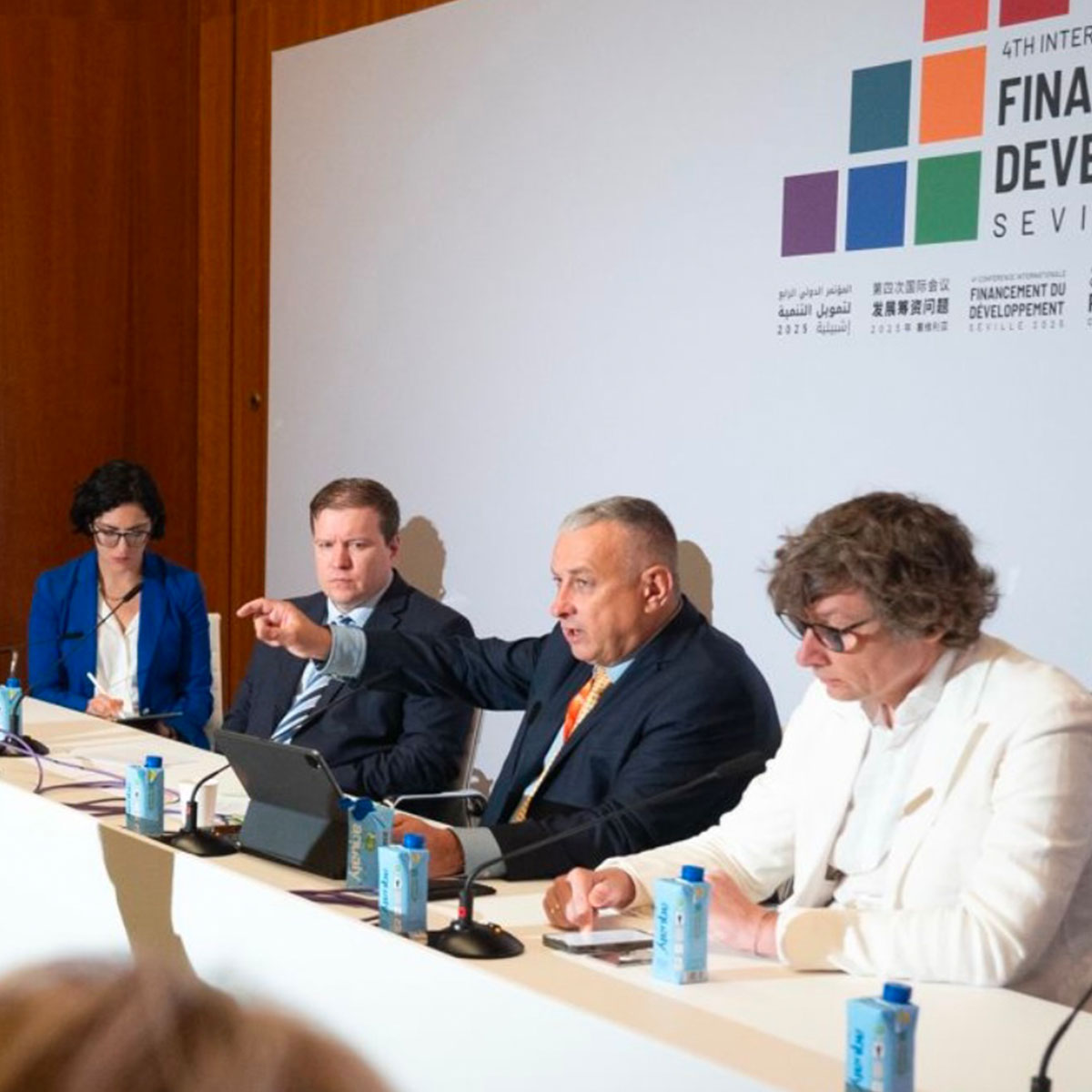 nokia's tweet image. Today, we proudly co-hosted an event with Finland at #FFD4 to bridge the #DigitalDivide. We discussed solutions to boost investments in trusted and sustainable digitalization in developing countries with leaders from @EU_Commission , @ITU , @EIBGlobal , @Citi , @BIDInvest , and