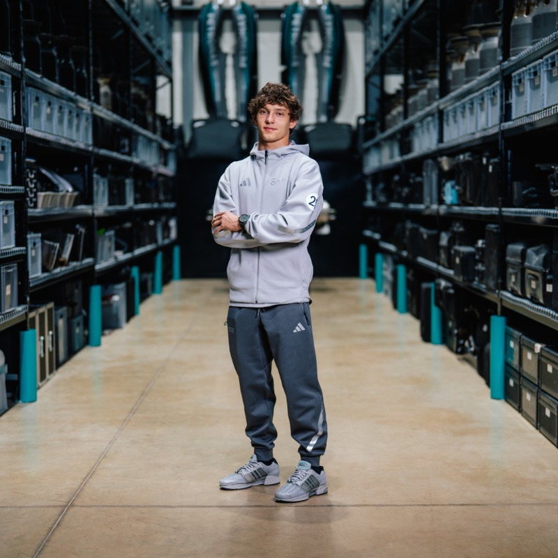 MercedesAMGF1's tweet photo. Looking sharp 😎 Shop the Silver Arrows Collection 👇