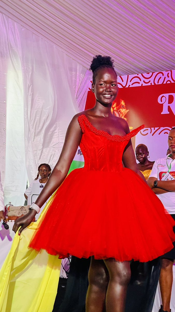 OWC_ug's tweet image. A breathtaking moment at the Coffee Fyre Fest as Fatima from Northern Uganda led a stunning coffee-inspired fashion show that captivated the crowd!
Each piece told a story, drawing from the deep browns of roasted beans, the golden hues of brewed coffee, and the rich creams of…