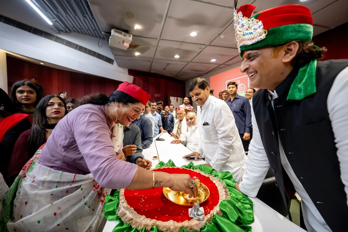 Akhilesh Yadav (@yadavakhilesh) on Twitter photo 