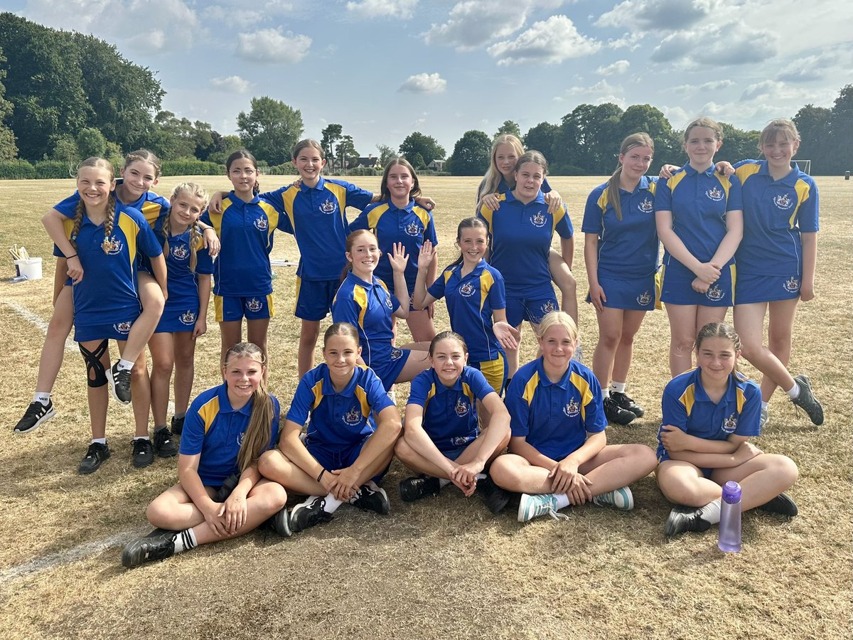 A very hot and sweaty rounders match Vs APS tonight! 🥵 
Year 7 won 14 - 7 1/2. 
POM : Batter - Emily B. Fielder - Bella. 
Year 8 lost 8 1/2  - 7 1/2. So close! 
POM : Batter - Lyla. Fielder - Maci
