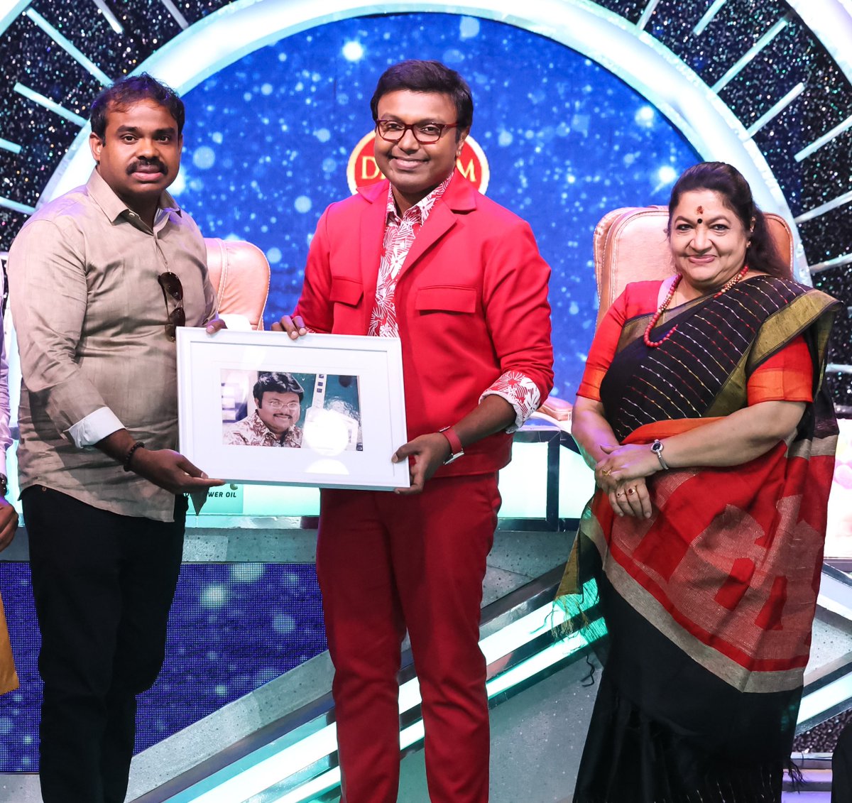 It was such an honor meeting you at Super singer. Thank you for being so kind and taking the time to chat Mr Mano sir, Ms Chitra Mam, Mr Iman sir. It was truly a memorable moment for me.
