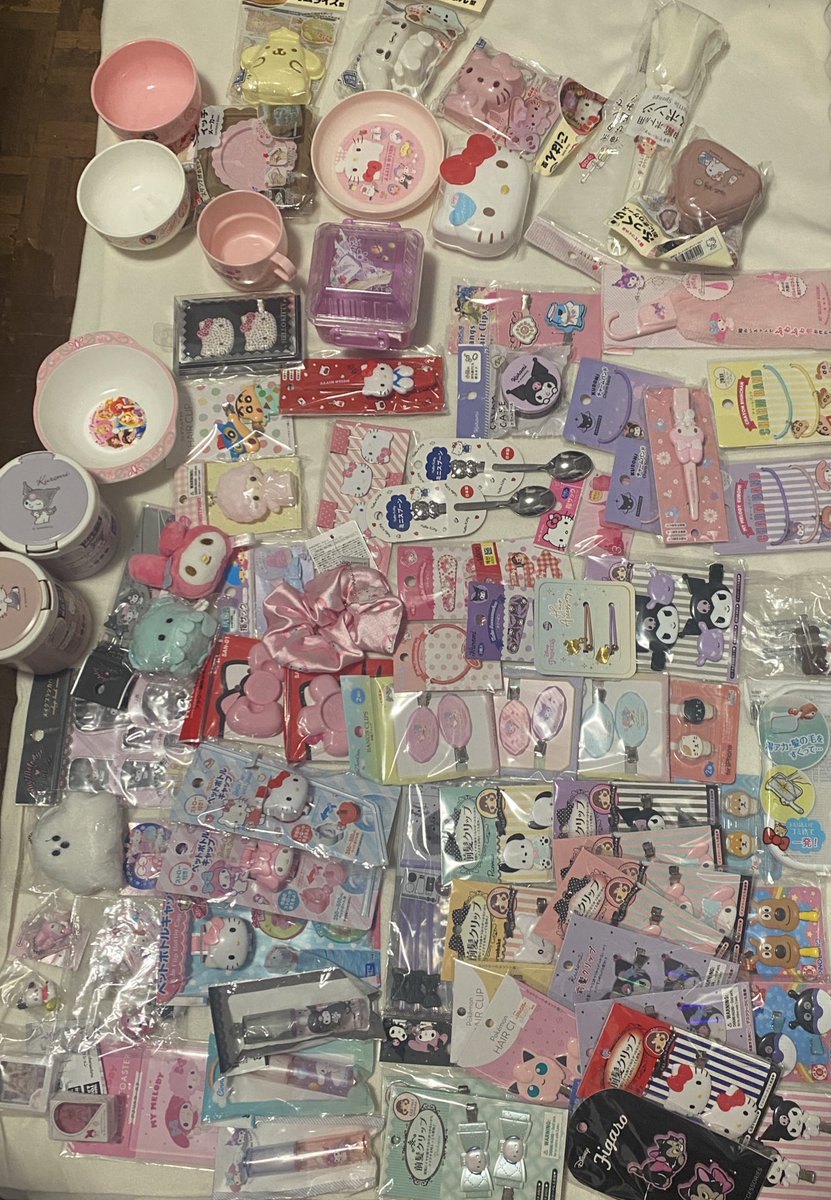 sweetmelonpie's tweet photo. เดี๋ยวมาโล๊ะค้าบ ไม่มีที่เดินแย้ว 🥹
ไดโซะ sanrio ล้วนๆเลย ราคาเท

📍เริ่มต้น 49฿ เท่านั้นคับ 
* รับผ่อน 2 อาทิตย์ มีมัดจำ

ค่าส่งเหมาๆ ems 35 ค้าบ

รีทวิตลดให้ 10฿ คับ 🩷

#ตลาดนัดsanrio https://t.co/clfKWg3pr5
