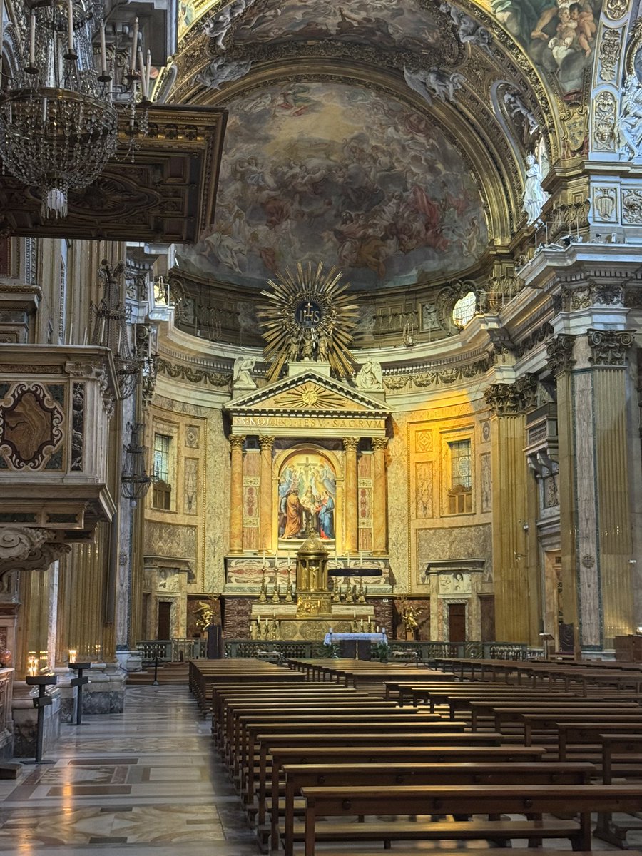 splcoleman's tweet image. Monday was the first day of the @GrosvenorChapel and @FarmStChurch joint choir pilgrimage to Rome. We began with a splendid concert at the Jesuit Church of the Gesu at which Fr Dominic and Fr Stephen were privileged to be interviewed by EWTN about their ecumencial work together.