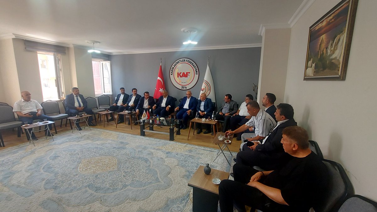 MÜSİAD Van (@musiadvan) on Twitter photo MÜSİAD Van Şubesi olarak, Başkanımız Abdullah ARAS riyasetinde üyelerimizle birlikte Kadim Aşiretler Federasyonu Başkanı Rasim ARSLAN bey ve heyetine iadeyi ziyaret gerçekleştirdik. Nazik kabulleri için çok teşekkür ederiz.
<a href="/BurhanOzdemirTR/">Burhan Özdemir</a> <a href="/aaras65/">Abdullah Aras</a> <a href="/KadimAsiretler/">KADİM AŞİRETLER FEDARASYONU</a> MÜSİAD Van Şubesi olarak, Başkanımız Abdullah ARAS riyasetinde üyelerimizle birlikte Kadim Aşiretler Federasyonu Başkanı Rasim ARSLAN bey ve heyetine iadeyi ziyaret gerçekleştirdik. Nazik kabulleri için çok teşekkür ederiz.
<a href="/BurhanOzdemirTR/">Burhan Özdemir</a> <a href="/aaras65/">Abdullah Aras</a> <a href="/KadimAsiretler/">KADİM AŞİRETLER FEDARASYONU</a>