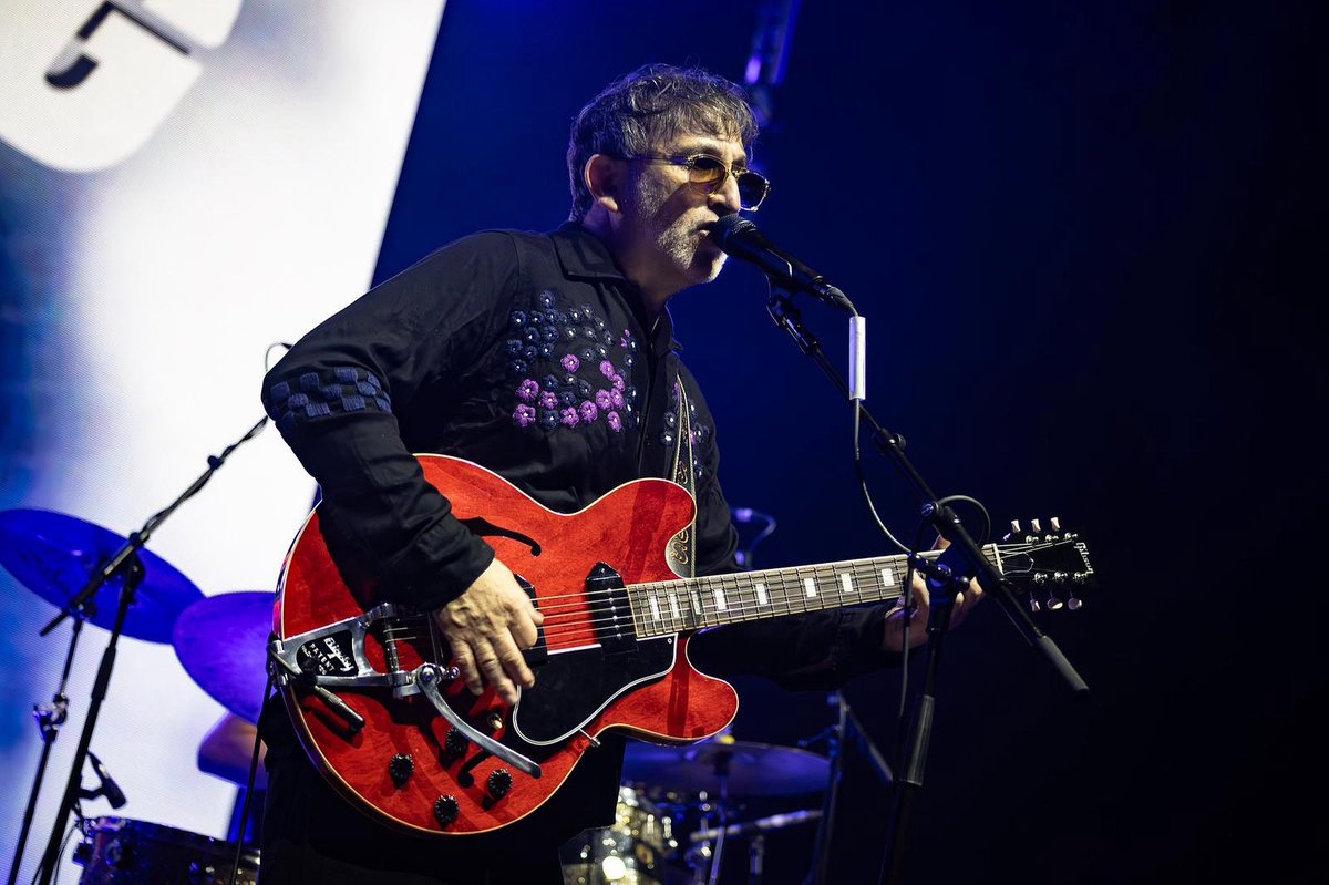Lightning_Seeds's tweet image. GLASGOW - we had a great time playing for you on Saturday in Queens Park. Thanks for having us @Bunnymen ❤️
