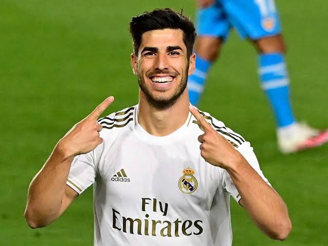 Özel Haber🔥

Asensio ➡️ Fenerbahçe

İspanyol futbolcu Marco Asensio Fenerbahçe ile resmi görüşmelere başladı. Çok ufak pürüzlerin kaldığı ve anlaşmanın kısa sürede tamamlanacağı, oyuncunun bu haftasonuna kadar İstanbul’da olacağı bekleniyor.

#JhonDuran #Fenerbahçe #alikoç