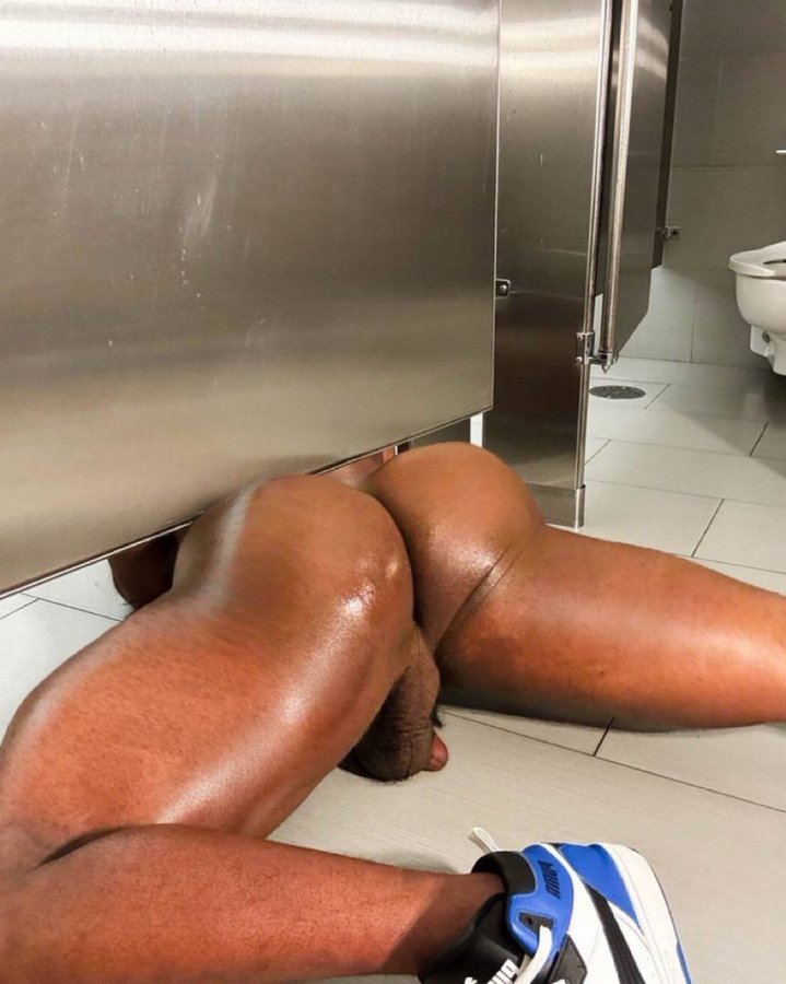 What would you do if bruh slid his ass under the stall next to you???