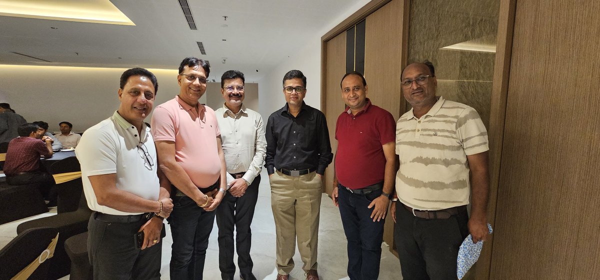 sanjayk_singhal's tweet photo. @cgstsiliguri 
Hello!

I'm thrilled to share a proud moment with you! On GST Day, I was honored to be invited as a speaker by the CGST &amp; CX, Siliguri Commissionerate. As one of the three esteemed speakers, I was the sole representative from the business community. https://t.co/yX3uicPcTi