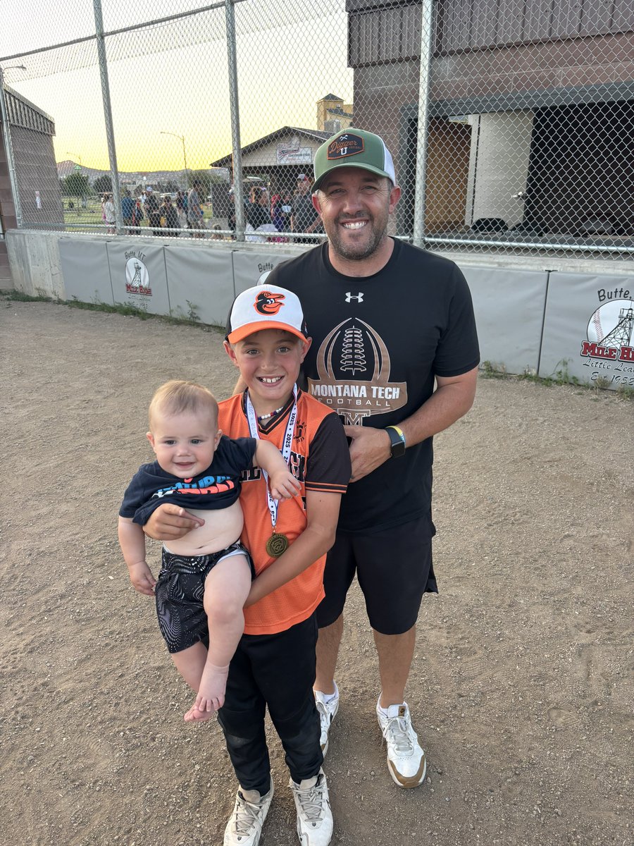 CoachKyleSamson's tweet image. Very proud of Beau and his teammates! The Pork Chop Johns Orioles won the city championship last night against a great team with great kids. I had an absolute blast coaching this group of boys and working with a great group of coaches!