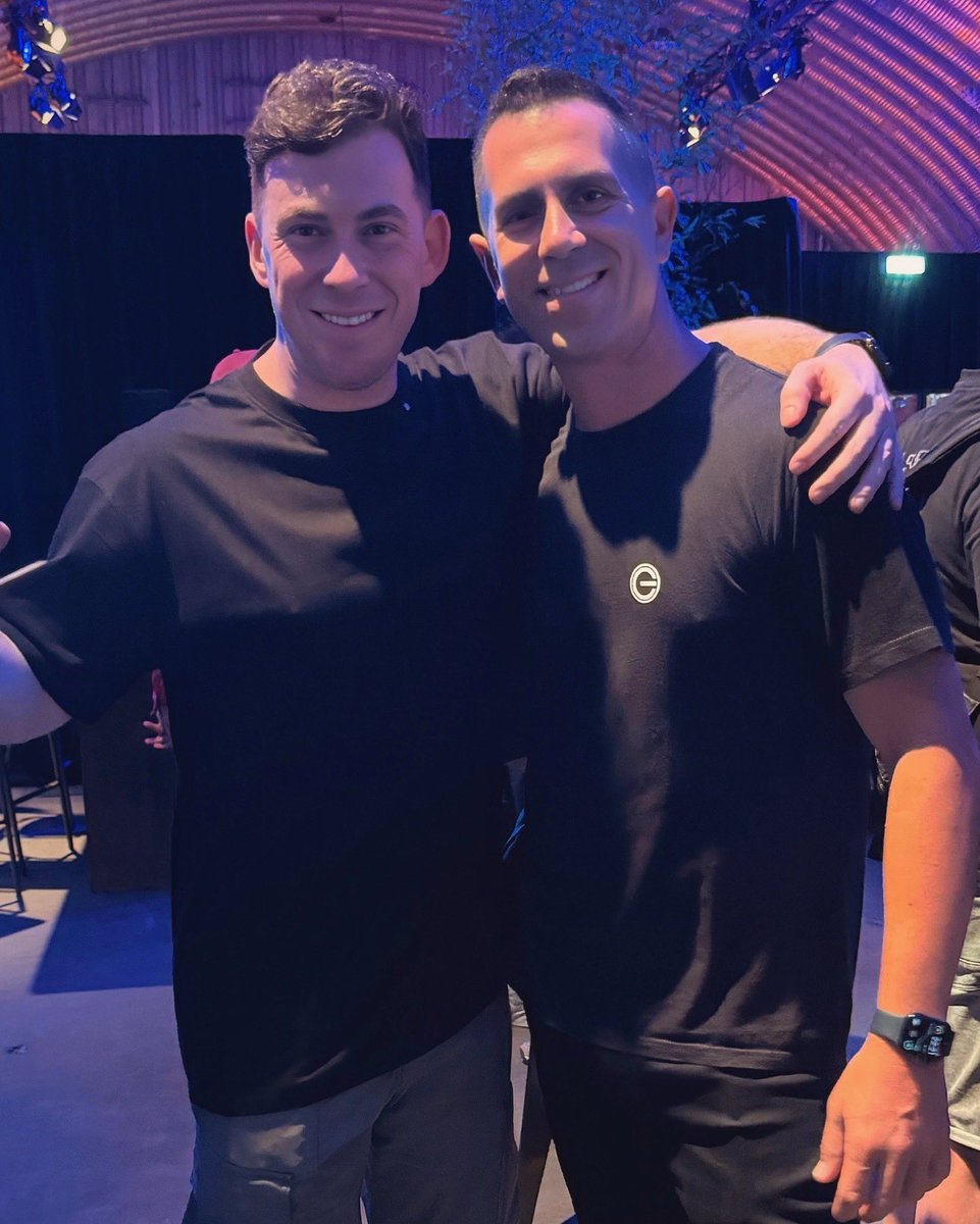 GOttaviani's tweet photo. It makes me so happy to read all your comments about my @HARDWELL remix of Echo. It’s out now across all portals 🌍 Hardwell’s sound has been a big inspiration to me over the last few years so it’s such a privilege to get the opportunity to remix an artist who I look up to a lot. Thank you so much for the opportunity! It’s been great working with all the team at @RevealedRec 🙏🏻

🔗 https://t.co/2VHGEHSZeY