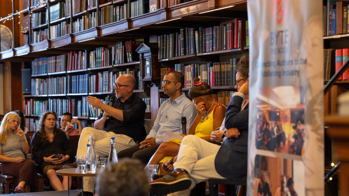 Whitefox Publishing (@wearewhitefox) on Twitter photo Photos from <a href="/BytetheBook/">Byte the Book</a> event ‘Book Get Your Writing Into The World’ at The London Library 📚
Chris Wold from Whitefox joined a brilliant panel with Sophie Hannah, Oli Munson & Sameer Rahim, chaired by Justine Solomons.
📸Phoebe Ireland Photography
#publishing #bookevent Photos from <a href="/BytetheBook/">Byte the Book</a> event ‘Book Get Your Writing Into The World’ at The London Library 📚
Chris Wold from Whitefox joined a brilliant panel with Sophie Hannah, Oli Munson & Sameer Rahim, chaired by Justine Solomons.
📸Phoebe Ireland Photography
#publishing #bookevent