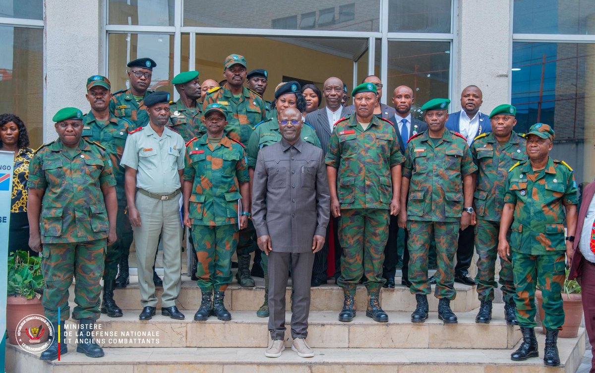 Vice-Primature, Ministère de La Défense/RDC (@vpmdefenserdc) on Twitter photo (2) RAD ( réserve armée de la Défense)
un briefing organisationnel a été présenté au <a href="/VPMDefenseRdc/">Vice-Primature, Ministère de La Défense/RDC</a> S.E Me <a href="/GuyKabombo/">GKM@KABOMBO</a> MUADIAMVITA.
Reconnaissant des multiples interventions de Me <a href="/GuyKabombo/">GKM@KABOMBO</a> dans la redynamisation de la RAD, le Coordonateur de cette structure, le (2) RAD ( réserve armée de la Défense)
un briefing organisationnel a été présenté au <a href="/VPMDefenseRdc/">Vice-Primature, Ministère de La Défense/RDC</a> S.E Me <a href="/GuyKabombo/">GKM@KABOMBO</a> MUADIAMVITA.
Reconnaissant des multiples interventions de Me <a href="/GuyKabombo/">GKM@KABOMBO</a> dans la redynamisation de la RAD, le Coordonateur de cette structure, le