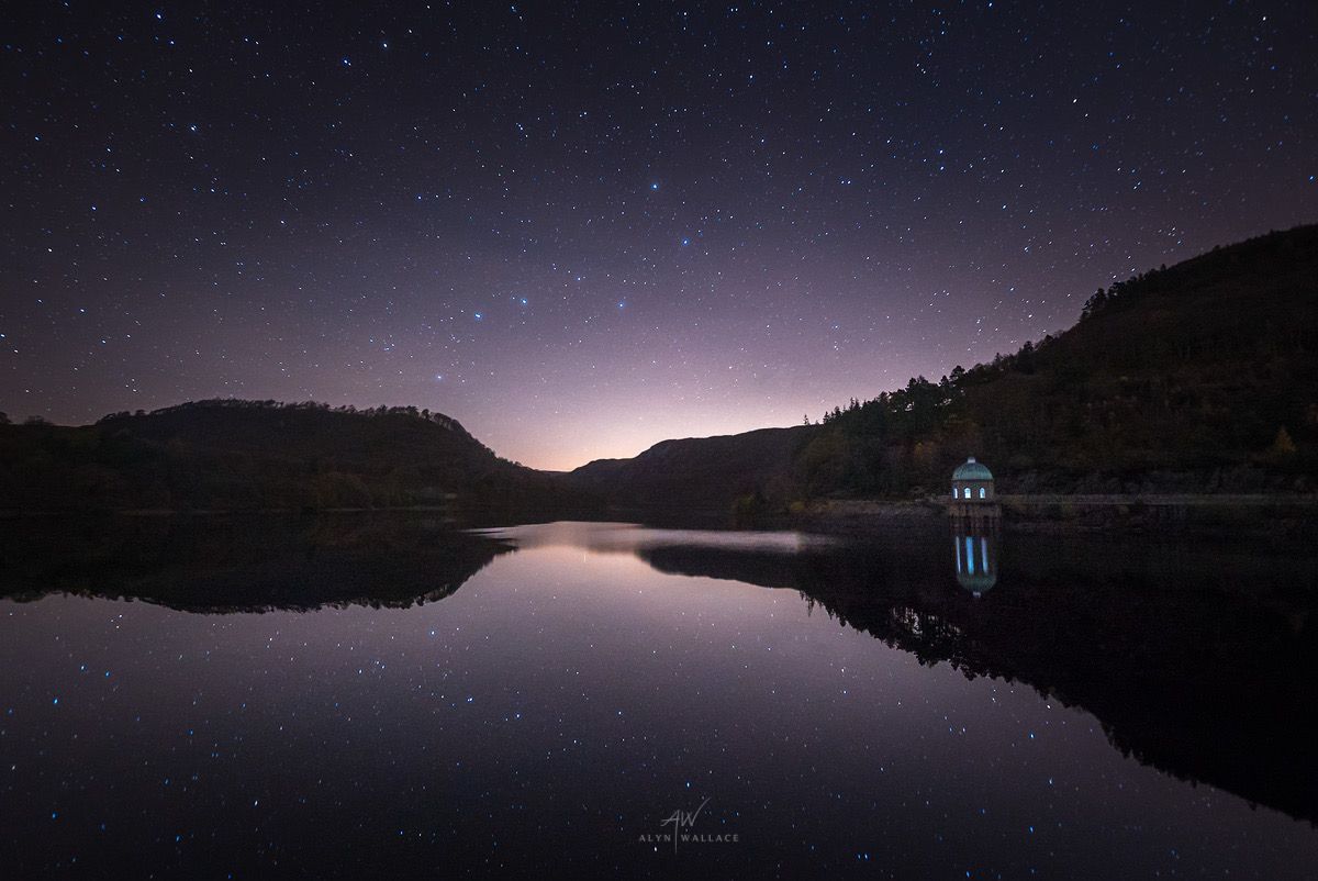 WriterJoMalby's tweet image. summer lake
she and I ankle-deep
in stars
 
~ Chen-on Liu, @ericcoliu #Poetry in the Moment chenouliu.blogspot.com // #Photography by Alyn Wallace / alynwallacephotography.com #vss365 #haiku