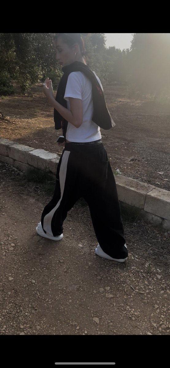 They’re coming. Huni conch slides 2025