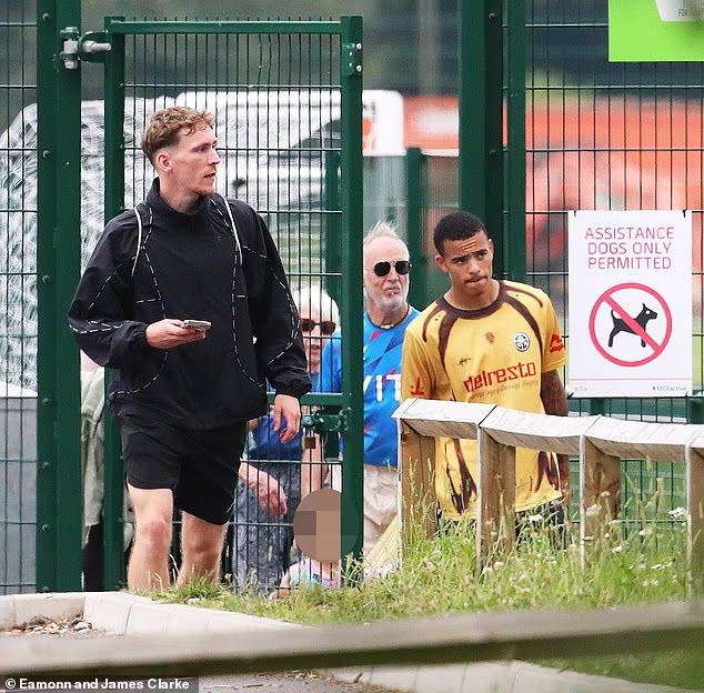 Kobbie Mainoo spotted training in Manchester with #MUAcademy graduates James Garner and Mason Greenwood ⚽️

📸 Eamonn &amp; James Clarke/<a href="/MailSport/">Mail Sport</a>