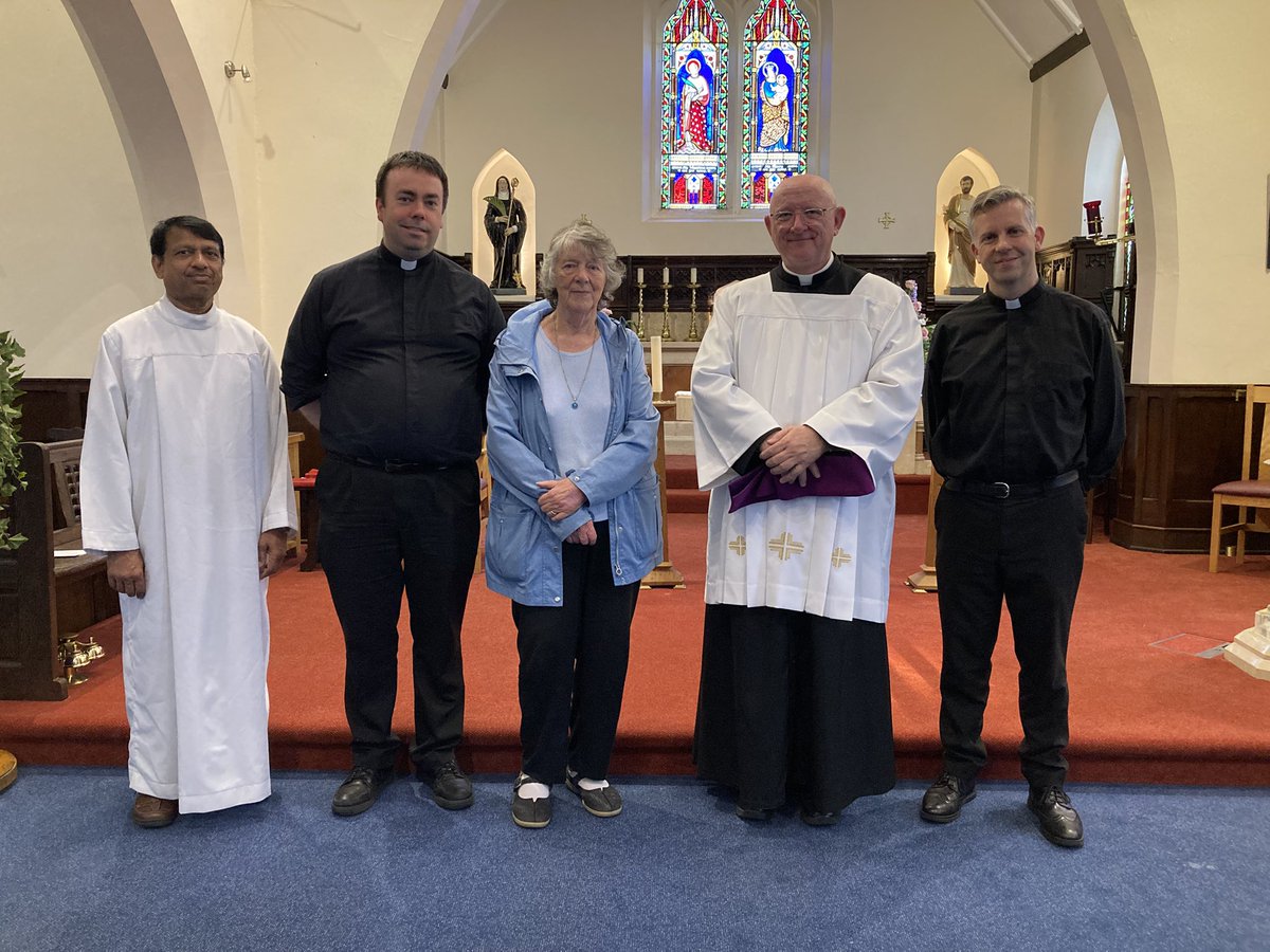 ACNUK_CO's tweet image. It was amazing to see so many wonderful people yesterday at St Winefrides RC church, Neston, Wirral for the pilgrimage to Servant of God Teresa Higginsons resting place and her devotion to the Sacted Head of Jesus. Thankyou Fr Francis SSP & Fr McCormick