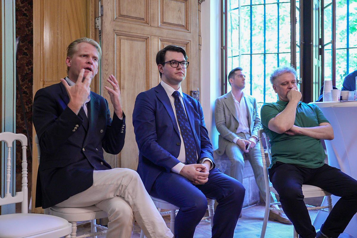 europeanreform's tweet image. “National Identity and Conservatism,” offered a look at the history of #nation states and the philosophy of #patriotism.
Thanks to our speakers
@quintanapaz
@jtworr and
@RGTyler
for guiding us through this timely reflection.