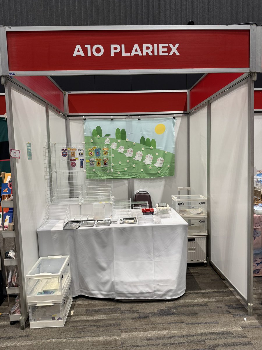 Recap บูธที่ #IFEXPO2025 
- ตอนแรกจะจองแบบโต๊ะ แต่เปลี่ยนใจนาทีสุดท้ายไปจองแบบบูธโครงสร้าง เผื่อว่าจะวางของได้มากขึ้น
- ก่อนงาน 1 เดือนเครียดทุกวัน 😂 มันหลายอย่าง เดี๋ยวเอาไว้ล่างๆ
- ช่วงใกล้งาน กลุ้มใจว่าแต่งบูธไงดี ไม่มีประสบการณ์แต่งบูธแบบมีผนัง