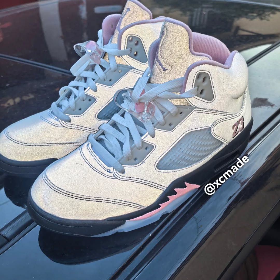 JustFreshKicks's tweet photo. Air Jordan 5 "Medium Soft Pink" Releases October 11th 🌸 https://t.co/7yjSR4pbzz https://t.co/DM7U3iW1x8