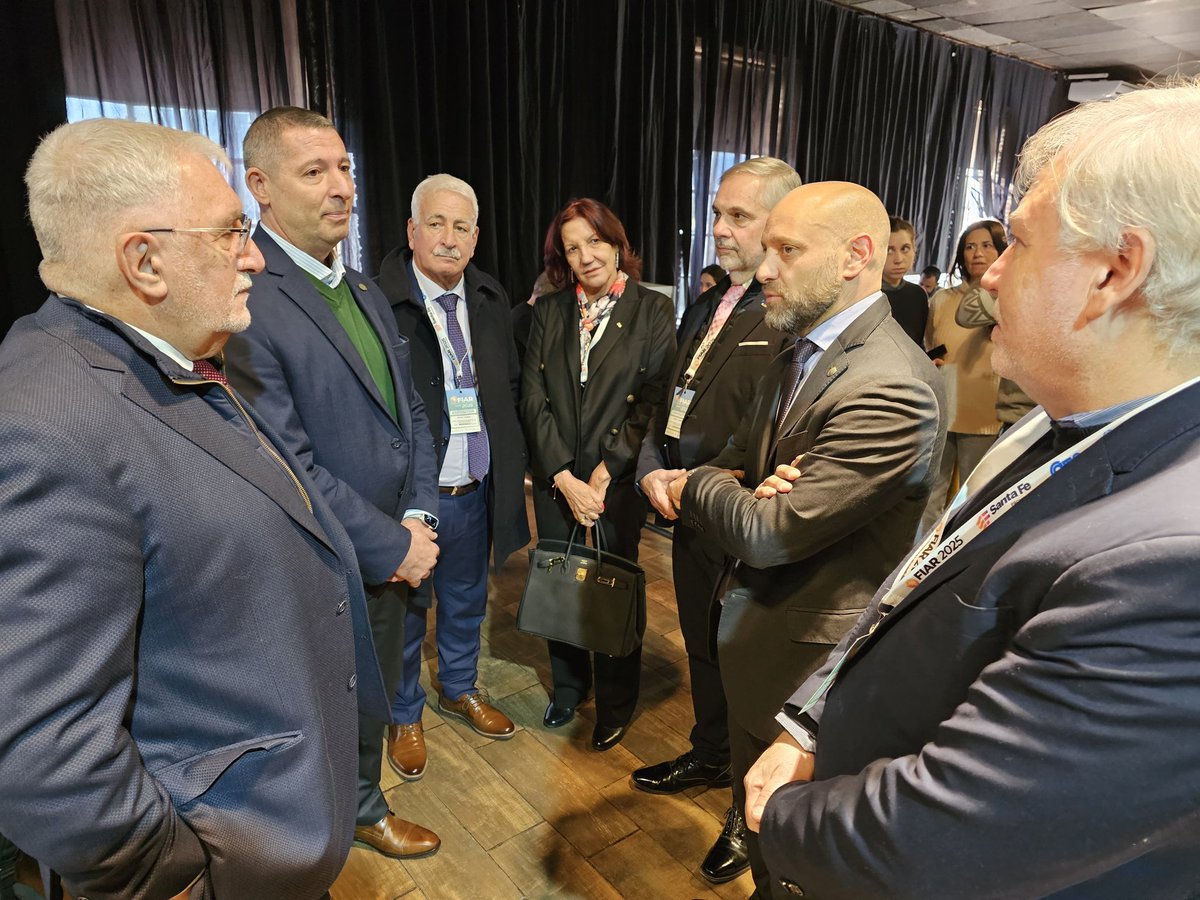La comitiva de #CAME, encabezada por Ricardo Diab, participó de la inauguración del stand de la provincia de Santa Fe en la #FIAR2025, junto al ministro de Desarrollo Productivo de Santa Fe, <a href="/GustavoPuccini/">Gustavo Puccini</a>.