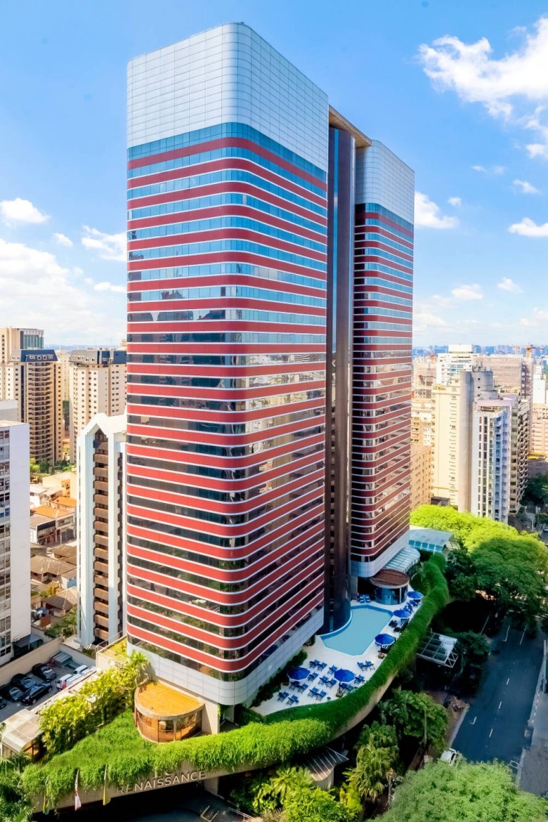 Férias em São Paulo? O Renaissance propõe redescobrir a cidade com charme e experiências exclusivas. Com pacotes que unem bem-estar, gastronomia e cultura, o Renaissance São Paulo Hotel transforma julho em um convite para viver a capital com novos olhos. 
harpersbazaar.uol.com.br/escape/ferias-…