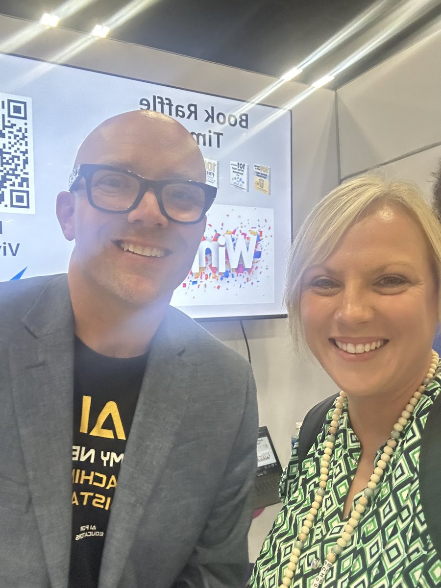 #ISTELive25 Day 3 - lots of great sessions and a signed copy of <a href="/DitchThatTxtbk/">Ditch That Textbook</a> Matt Miller’s newest book about AI