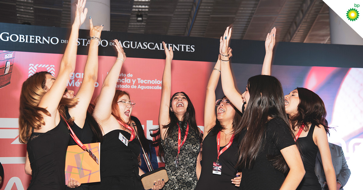 bp_MEX's tweet photo. En bp México creemos en el poder de la educación como motor de cambio. En la Final Nacional 2025 de F1 in Schools, jóvenes de todo el país llevaron la ciencia a otro nivel. 🏎️📚 ¡Felicidades a los ganadores! 🚀​
​
#F1inSchools #bpMéxico #STEM https://t.co/0ObmeSY9yh