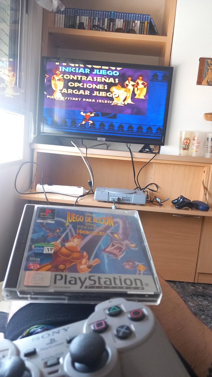Franxu_10's tweet photo. Juegos completados en Junio:
- Harry Potter y el prisionero de Azkaban (PS2)
- Metal Gear y Metal Gear 2: Solid Snake (MSX2)
- Final Fantasy I &amp; II Remasterizados (PS4)
- Hércules (PS1)
- Star Wars III: La venganza de los Sith (PS2) https://t.co/VC6OtjzRMl