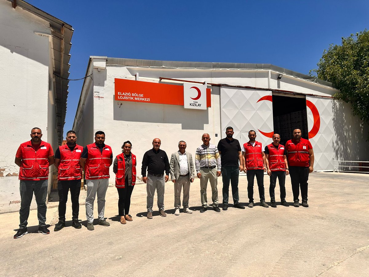 Genel Sekreter Yardımcımız Şükrü Can, Elazığ Afet Müdahale Merkezi Müdürlüğü ile Bölge Lojistik Merkezi Müdürlüğü’nü ziyaret etti.

Ziyarette, afetlere hazırlık ve lojistik kapasiteye dair yürütülen çalışmalar hakkında bilgi alındı, operasyonel süreçler yerinde incelendi.