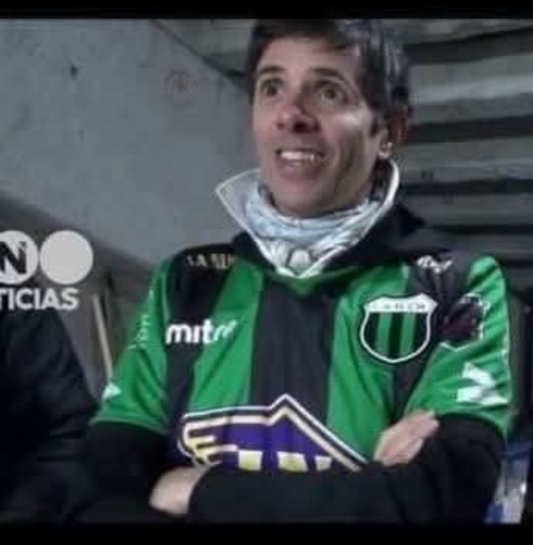 OutContextAlbo's tweet photo. Feliz cumpleaños hijo rosca floja @NuevaChicago https://t.co/lpBn2eM9Bg