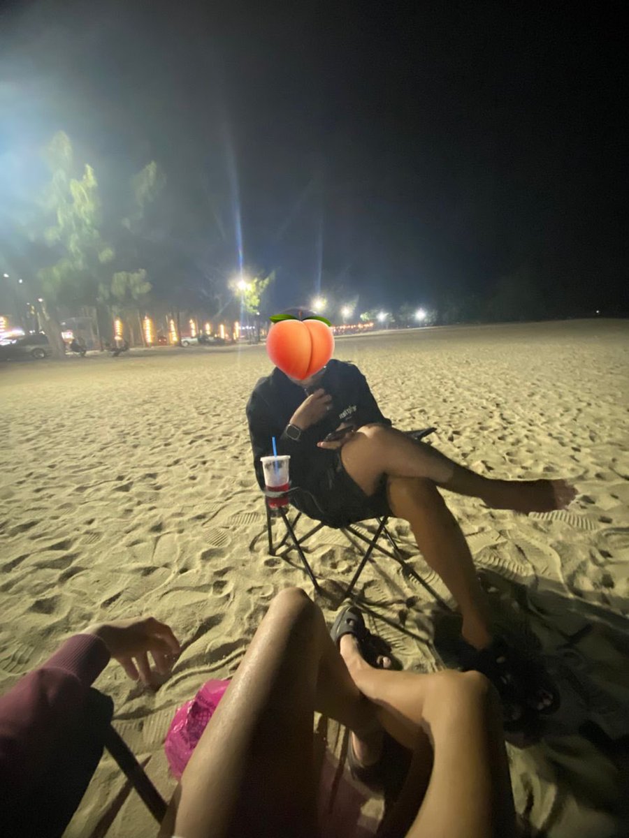 Lepak dgn <a href="/_Meerzwho/">Aemeeř</a> pulak di Pantai Klebang.. ingtkan kecik orgnya , rupanya besar..hehehe