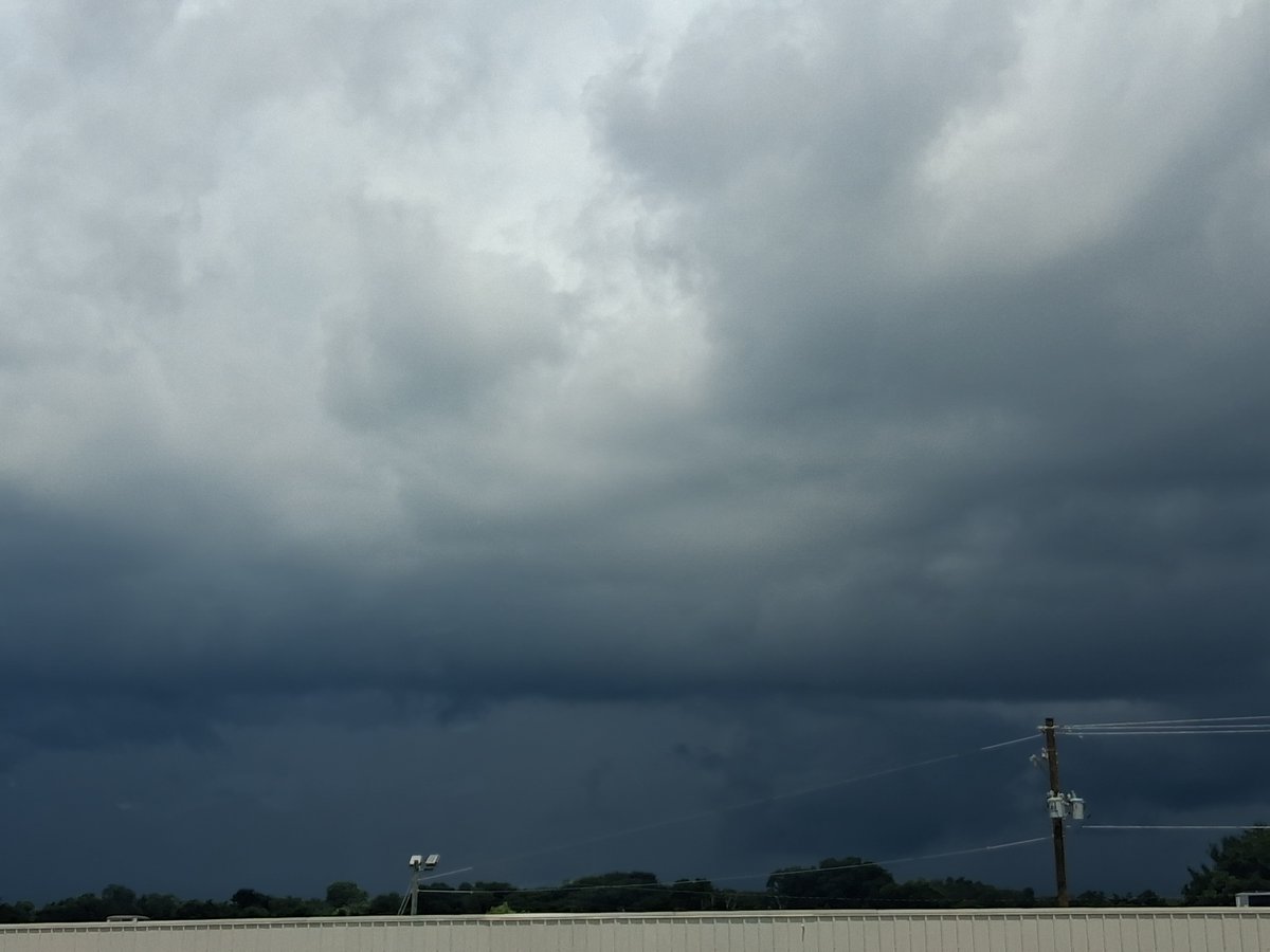 Coming into Somerset, KY 1:08pm <a href="/nwsjacksonky/">NWS Jackson KY</a> <a href="/cjwxguy56/">Chris Johnson FOX 56 Weather</a>