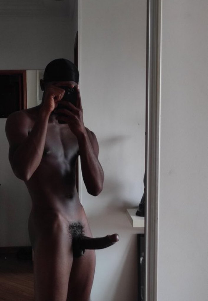 hugemike528's tweet photo. @HamidNetta50627 @agencygigolo02 👋🏽❤️❤️❤️ https://t.co/iJEnKL8R5v