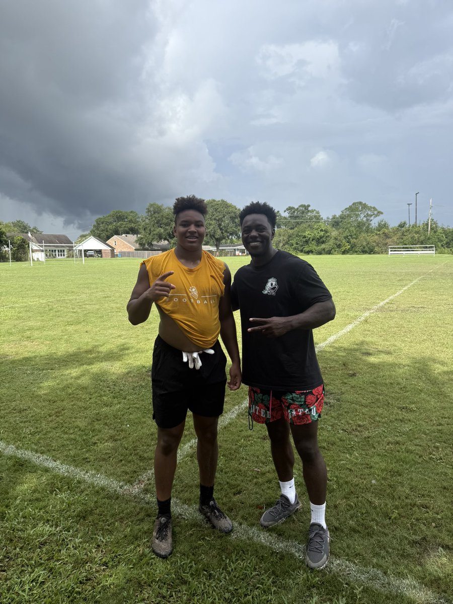 Hunter Wilder (@hunterwilder0) on Twitter photo I had a great time at the Manning Passing Academy for the past three days!! Came out better and learned some new drills!
<a href="/CoachStuddGV/">Coach Studd</a> <a href="/CoachNCole/">Coach Cole</a> <a href="/CoachMurphy87/">Keith Murphy</a> <a href="/SheldonCroneyJr/">Sheldon Croney Jr.</a> <a href="/PrepRedzone/">Prep Redzone 🏈</a> <a href="/TheD_Zone/">The D Zone</a> I had a great time at the Manning Passing Academy for the past three days!! Came out better and learned some new drills!
<a href="/CoachStuddGV/">Coach Studd</a> <a href="/CoachNCole/">Coach Cole</a> <a href="/CoachMurphy87/">Keith Murphy</a> <a href="/SheldonCroneyJr/">Sheldon Croney Jr.</a> <a href="/PrepRedzone/">Prep Redzone 🏈</a> <a href="/TheD_Zone/">The D Zone</a>