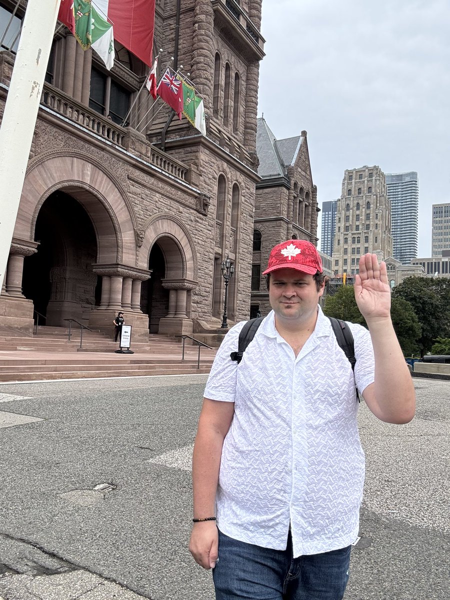 charleswew's tweet photo. 🇨🇦 Canada Day ride recap: Oath at Queen’s Park ➡️ Margo’s Cargo at Queen &amp; Yonge ➡️ Most Canadian place ever (Tim’s at the Hockey Hall of Fame)
#CanadaDay https://t.co/luFs8uOExP